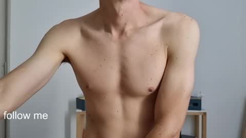 Snapshot of royyourtoy chatting on March 2, 2026, 3:30 pm Roy online show from March 2, 2026, 3:30 pm