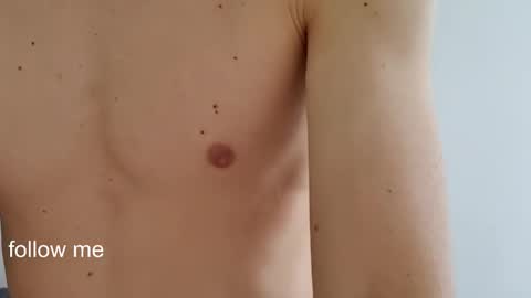 Snapshot of royyourtoy chatting on March 5, 2026, 6:59 pm Roy online show from March 5, 2026, 6:59 pm