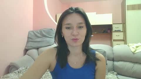 Roza05x online show from September 8, 2025, 5:45 pm