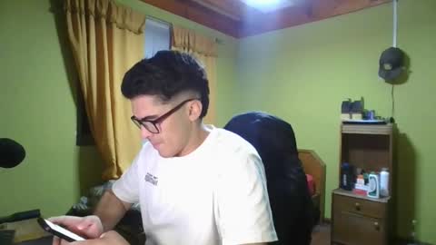 Snapshot of rpaulo25 chatting on January 15, 2025, 1:02 am rpaulo25 online show from January 15, 2025, 1:02 am