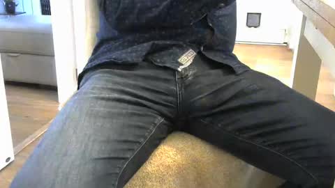 Snapshot of rsindie2 chatting on October 27, 2025, 12:42 pm rsindie2 online show from October 27, 2025, 12:42 pm