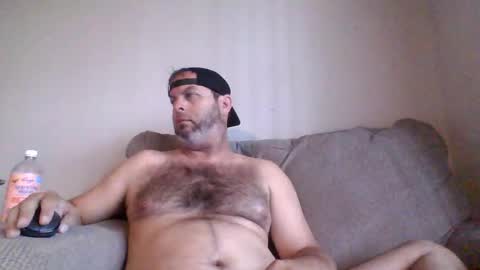 rubbingoneout714 online show from May 1, 2026, 4:33 pm