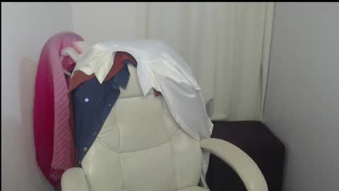 Snapshot of rubi_halliwey chatting on January 26, 2025, 12:05 am Rubi online show from January 26, 2025, 12:05 am