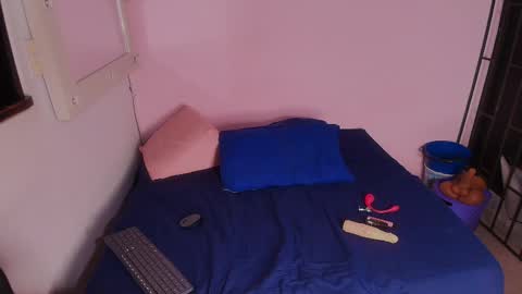 Snapshot of rubi_hops chatting on February 24, 2025, 3:23 am Rubi online show from February 24, 2025, 3:23 am