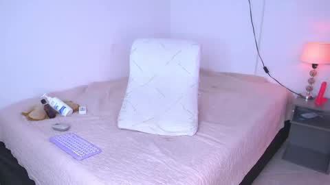 Snapshot of rubi_rouss chatting on September 21, 2025, 12:51 pm rubi rouss instagran and X or tw FAV VIBES11 9 33 101 moan and explode my balls online show from September 21, 2025, 12:51 pm