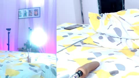 Snapshot of rubidaniells_ chatting on December 13, 2024, 12:20 am Daniells online show from December 13, 2024, 12:20 am