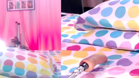 Snapshot of rubidaniells_ chatting on December 20, 2024, 3:03 am Daniells online show from December 20, 2024, 3:03 am