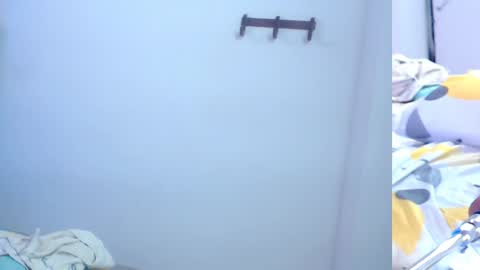 Snapshot of rubidaniells_ chatting on January 12, 2025, 4:42 am Daniells online show from January 12, 2025, 4:42 am