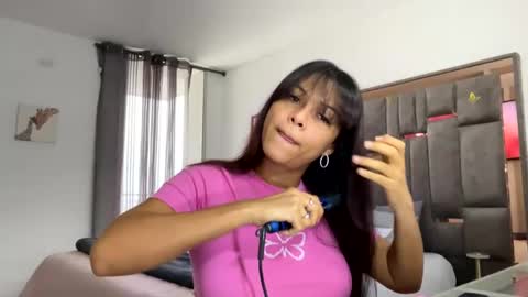 Snapshot of rubioberli chatting on February 3, 2025, 10:00 pm RubiOberli 9 INCH Guys my blue page is available now online show from February 3, 2025, 10:00 pm