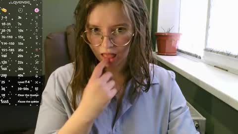 Snapshot of ruby_doyle chatting on October 20, 2025, 5:19 am ruby_doyle online show from October 20, 2025, 5:19 am