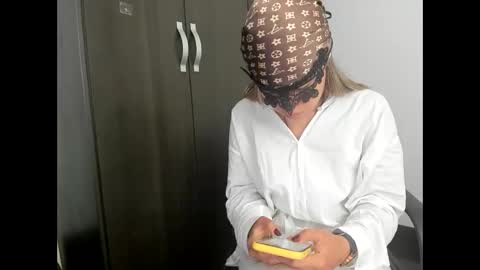 rubysexybell online show from April 18, 2026, 11:25 am