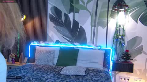 Snapshot of rubyvalen chatting on January 2, 2025, 1:06 am Ruby online show from January 2, 2025, 1:06 am