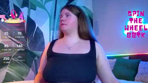 Snapshot of rubyvalen chatting on October 20, 2025, 1:17 am Ruby online show from October 20, 2025, 1:17 am