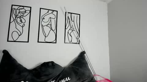 I am  Ruby online show from December 21, 2025, 7:21 pm