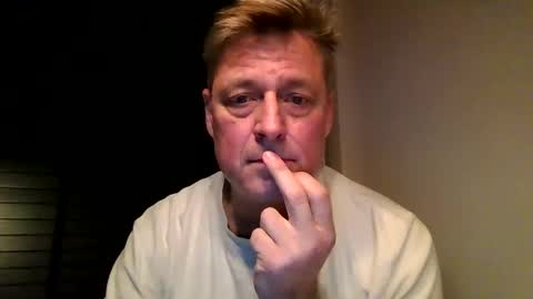 Snapshot of rudeski chatting on December 4, 2024, 7:23 pm rudeski online show from December 4, 2024, 7:23 pm