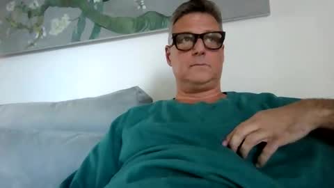 Snapshot of rudeski chatting on October 2, 2025, 4:14 pm rudeski online show from October 2, 2025, 4:14 pm