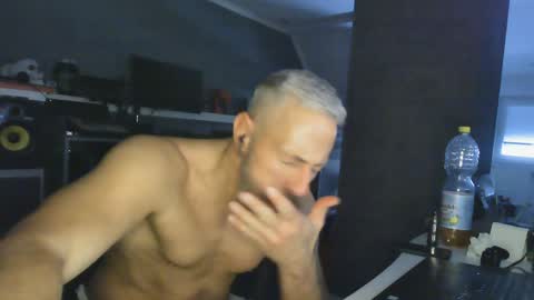 Chico que rico Caliente online show from January 10, 2025, 12:15 pm