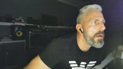 Snapshot of ruffi77 chatting on January 22, 2025, 3:29 pm Chico que rico Caliente online show from January 22, 2025, 3:29 pm