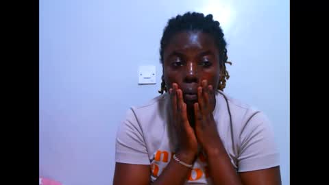 Snapshot of rukaia chatting on September 17, 2025, 11:17 pm sasha online show from September 17, 2025, 11:17 pm