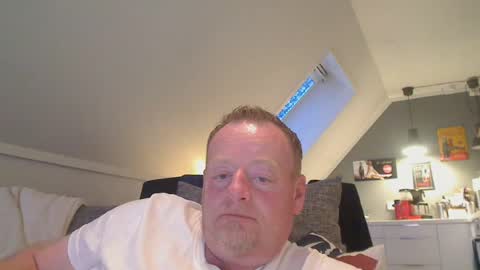 Snapshot of runepetter chatting on August 1, 2026, 8:19 pm bignorwegian online show from August 1, 2026, 8:19 pm
