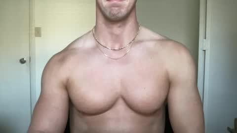 Snapshot of runfasterxo chatting on December 16, 2025, 3:28 pm runfasterxo online show from December 16, 2025, 3:28 pm