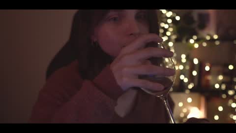 Snapshot of running_with_the_wolves chatting on December 27, 2024, 11:10 pm Elena online show from December 27, 2024, 11:10 pm