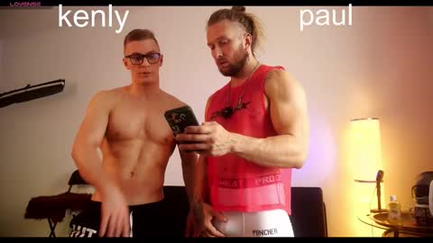 Snapshot of rusbigpaul chatting on October 6, 2025, 12:13 pm Paul online show from October 6, 2025, 12:13 pm