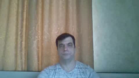 rusqadisx online show from January 31, 2025, 1:02 pm