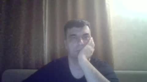 rusqadisx online show from April 14, 2026, 6:58 pm