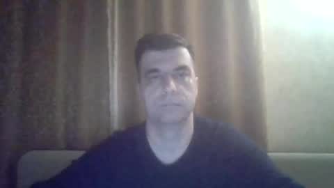 rusqadisx online show from April 17, 2026, 7:06 pm