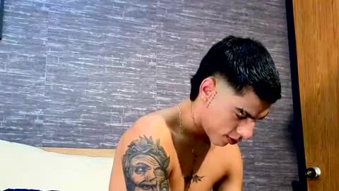  R U S S E L L  online show from February 20, 2025, 2:40 am