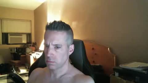 Snapshot of rustic_cuse_777 chatting on November 5, 2025, 5:07 am rustic_cuse_777 online show from November 5, 2025, 5:07 am