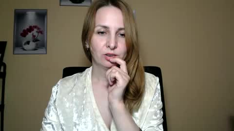 Snapshot of ruthpark chatting on May 25, 2026, 9:32 pm Ruth online show from May 25, 2026, 9:32 pm