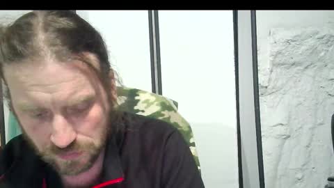 Snapshot of rwb1982 chatting on December 3, 2025, 1:24 am rwb1982 online show from December 3, 2025, 1:24 am