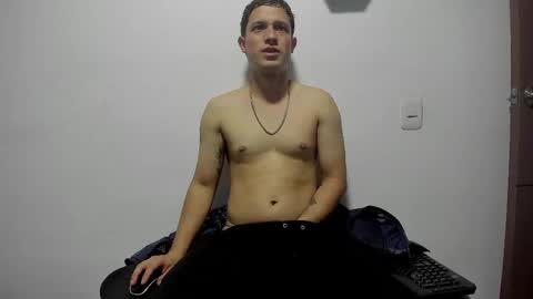 Snapshot of ryan15_ chatting on April 17, 2026, 10:29 am Ryan 15 online show from April 17, 2026, 10:29 am