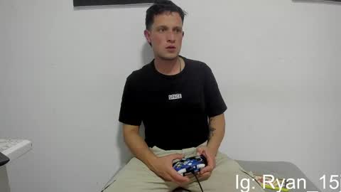 Snapshot of ryan15_ chatting on May 4, 2026, 1:23 am Ryan 15 online show from May 4, 2026, 1:23 am