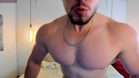 Snapshot of ryan_ward79 chatting on May 22, 2026, 10:48 pm Ryan online show from May 22, 2026, 10:48 pm
