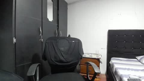 ryan_xc1 online show from June 10, 2026, 2:56 am