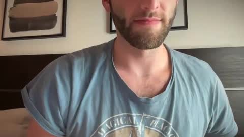 Ryan  Chad online show from October 29, 2025, 12:18 pm