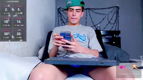 Snapshot of ryannhill_ chatting on February 13, 2025, 6:20 am Ryannhill online show from February 13, 2025, 6:20 am