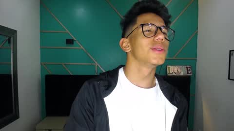 Snapshot of ryanpricee chatting on December 29, 2024, 3:22 am RyanPricee online show from December 29, 2024, 3:22 am