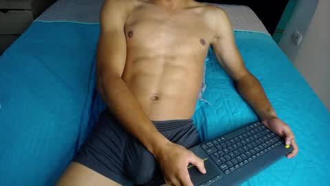 Snapshot of ryanpricee chatting on December 31, 2024, 5:55 am RyanPricee online show from December 31, 2024, 5:55 am