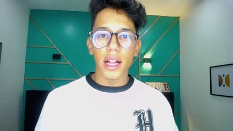 Snapshot of ryanpricee chatting on January 3, 2025, 5:28 am RyanPricee online show from January 3, 2025, 5:28 am