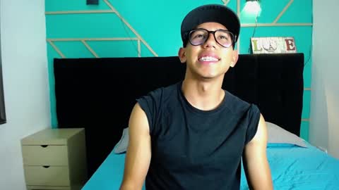 Snapshot of ryanpricee chatting on January 11, 2025, 2:52 am RyanPricee online show from January 11, 2025, 2:52 am