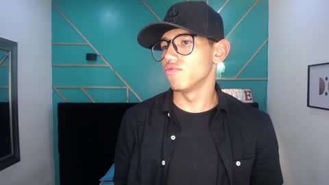 Snapshot of ryanpricee chatting on January 14, 2025, 2:29 am RyanPricee online show from January 14, 2025, 2:29 am