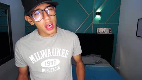 Snapshot of ryanpricee chatting on January 15, 2025, 4:15 am RyanPricee online show from January 15, 2025, 4:15 am