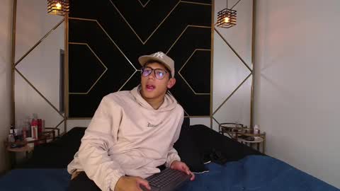 Snapshot of ryanpricee chatting on October 22, 2025, 4:24 am RyanPricee online show from October 22, 2025, 4:24 am