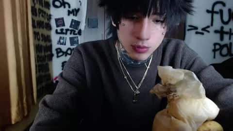 Ryoko online show from May 16, 2026, 2:19 am