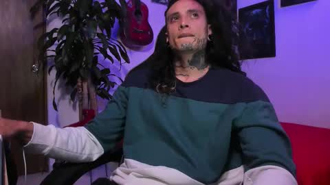 leopmonk help me reach 100 thumbs up online show from December 17, 2025, 2:17 am