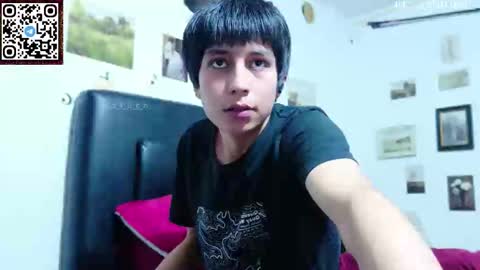 Snapshot of s_a_t_u_r_n chatting on November 16, 2025, 10:37 pm ST online show from November 16, 2025, 10:37 pm